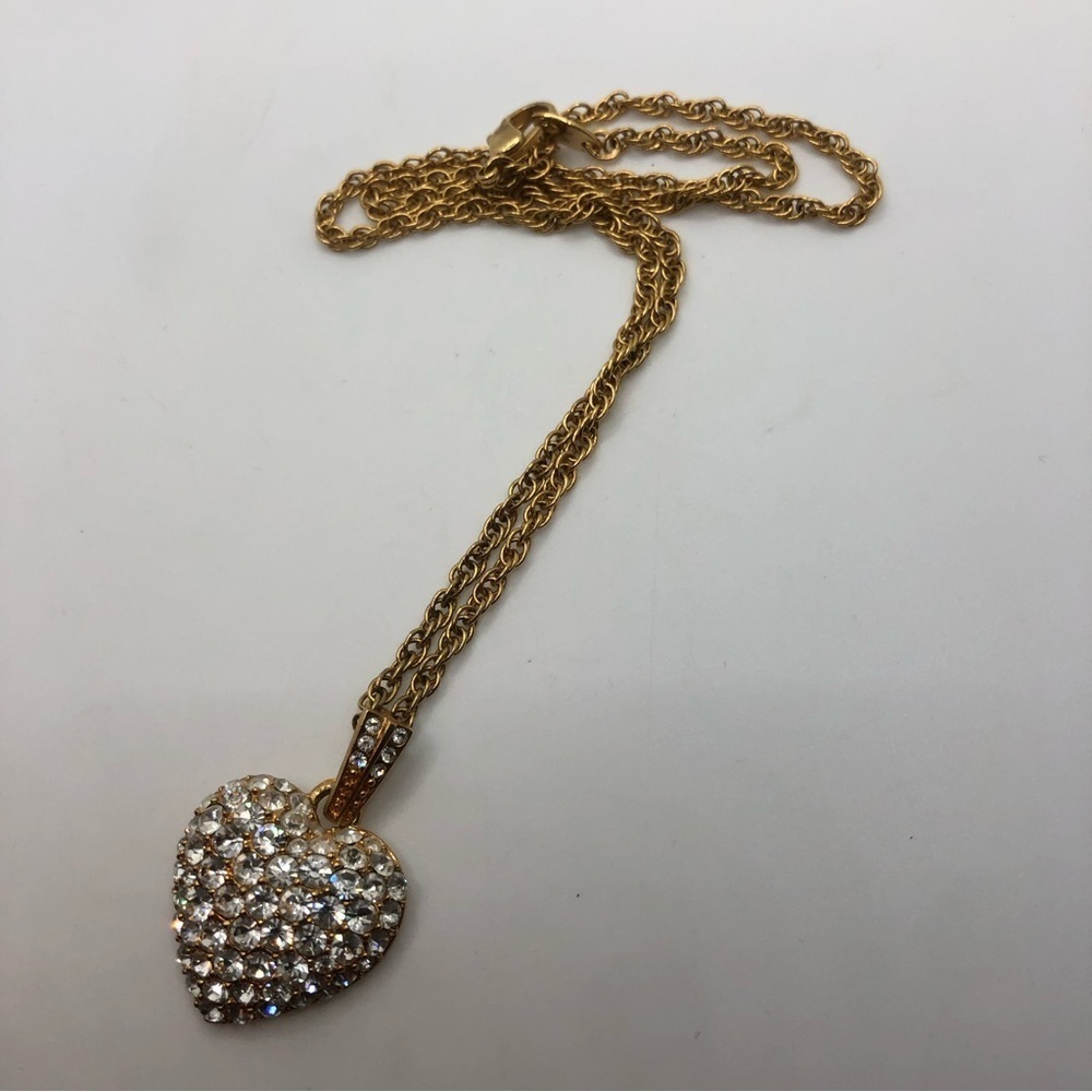 Vtg Avon Rhinestone Heart Pendant w Gold Tone NR Chain - 18” / 1.4” Pendant